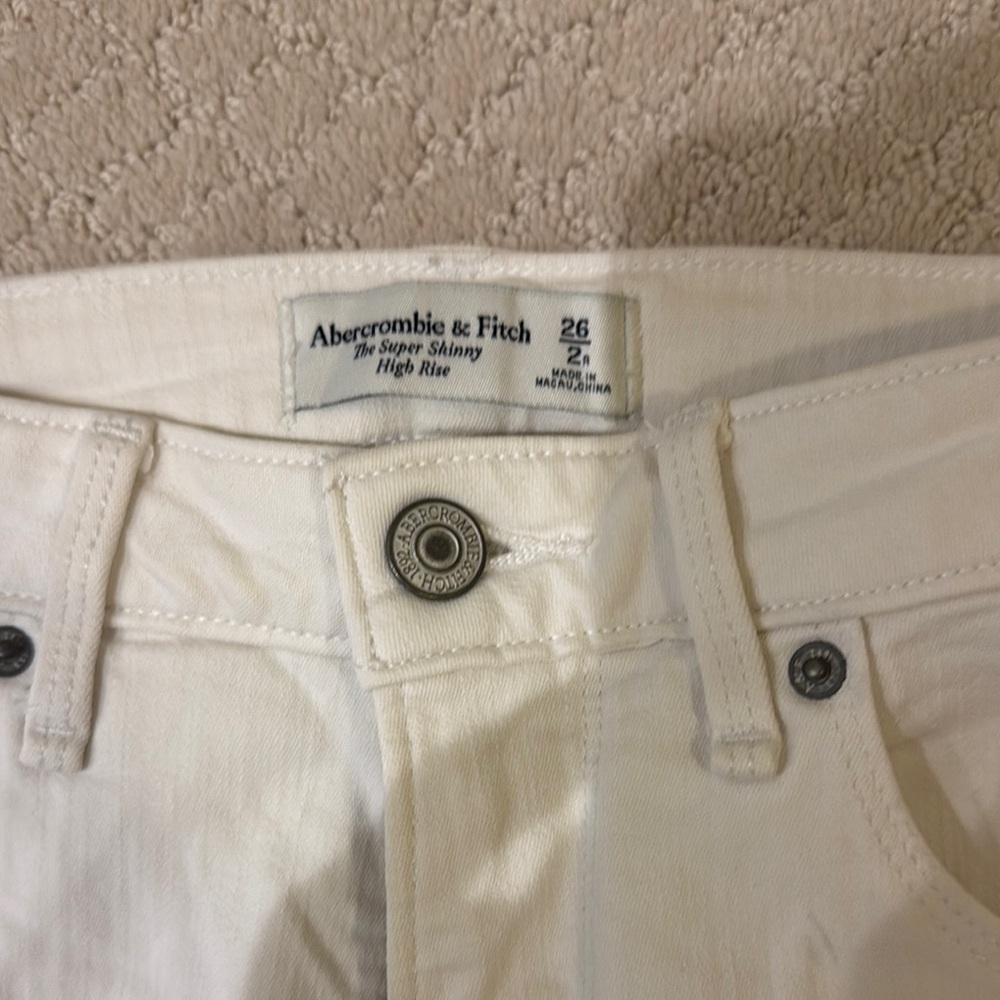 Abercrombie & Fitch White Super Skinny High Rise Jeans